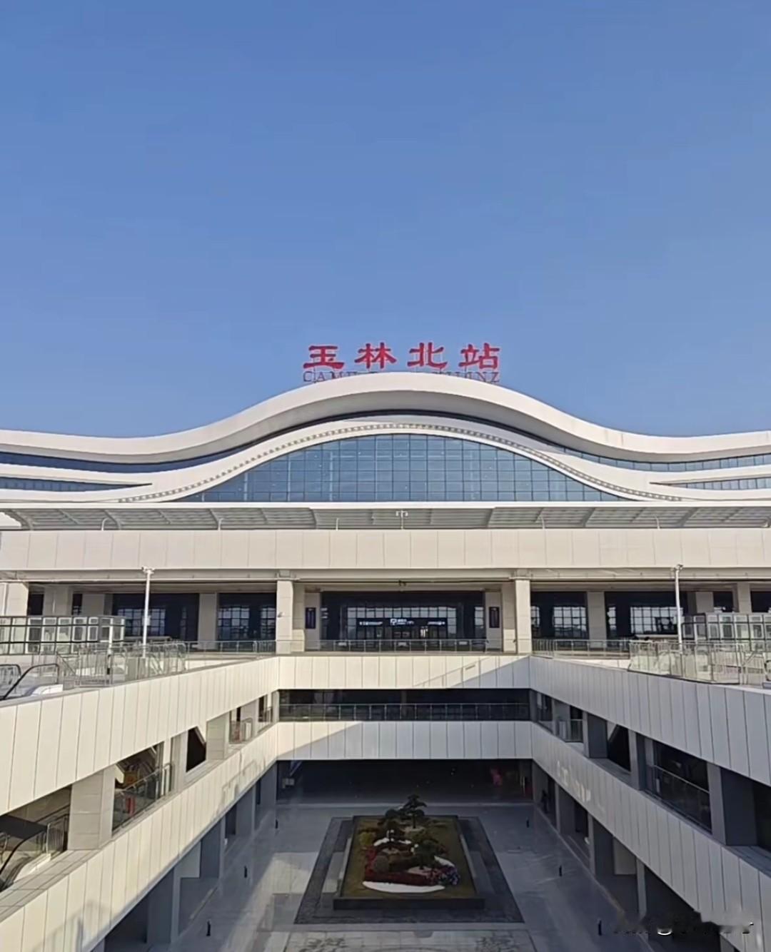 南玉高铁开通运行一周年，旅客量累计达275万人次实属不易！自从2024年1