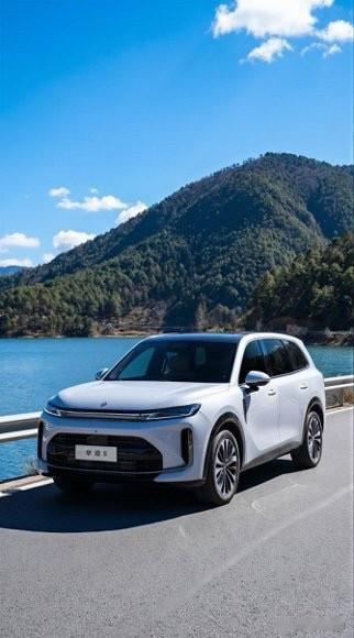 地球人都知道的一个现象：1、华为+赛力斯→问界火了！2、华为+奇瑞→智界火了