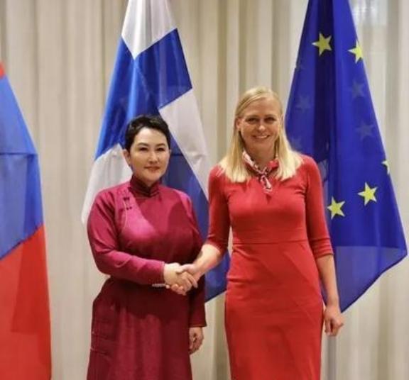 蒙古国可能要成为第二个乌克兰？在亚洲腹地，一个被两大邻国包围的内陆国家，正