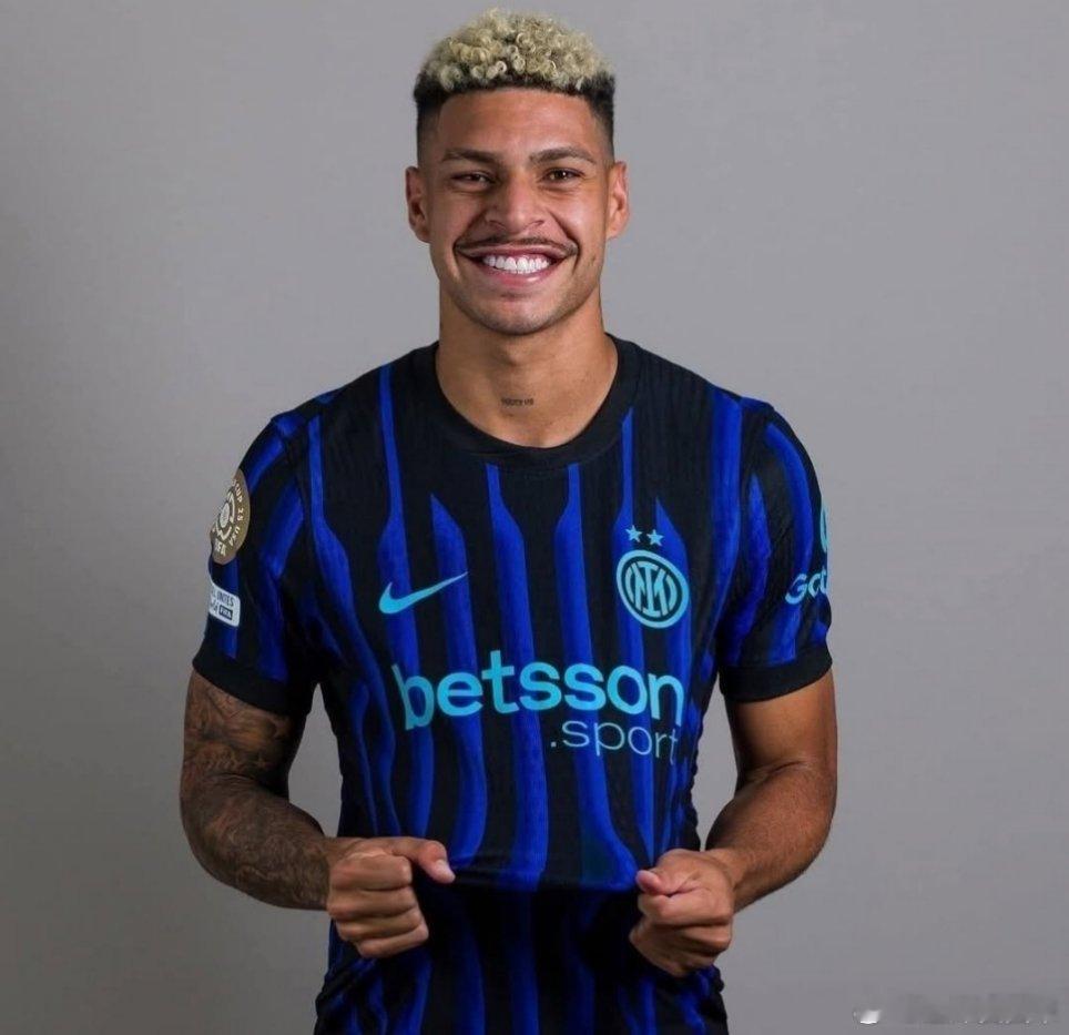 迪乌夫隐身+恩里克受阻！米兰体育报的消息，国际米兰本轮的表现可以说非常糟糕，齐沃