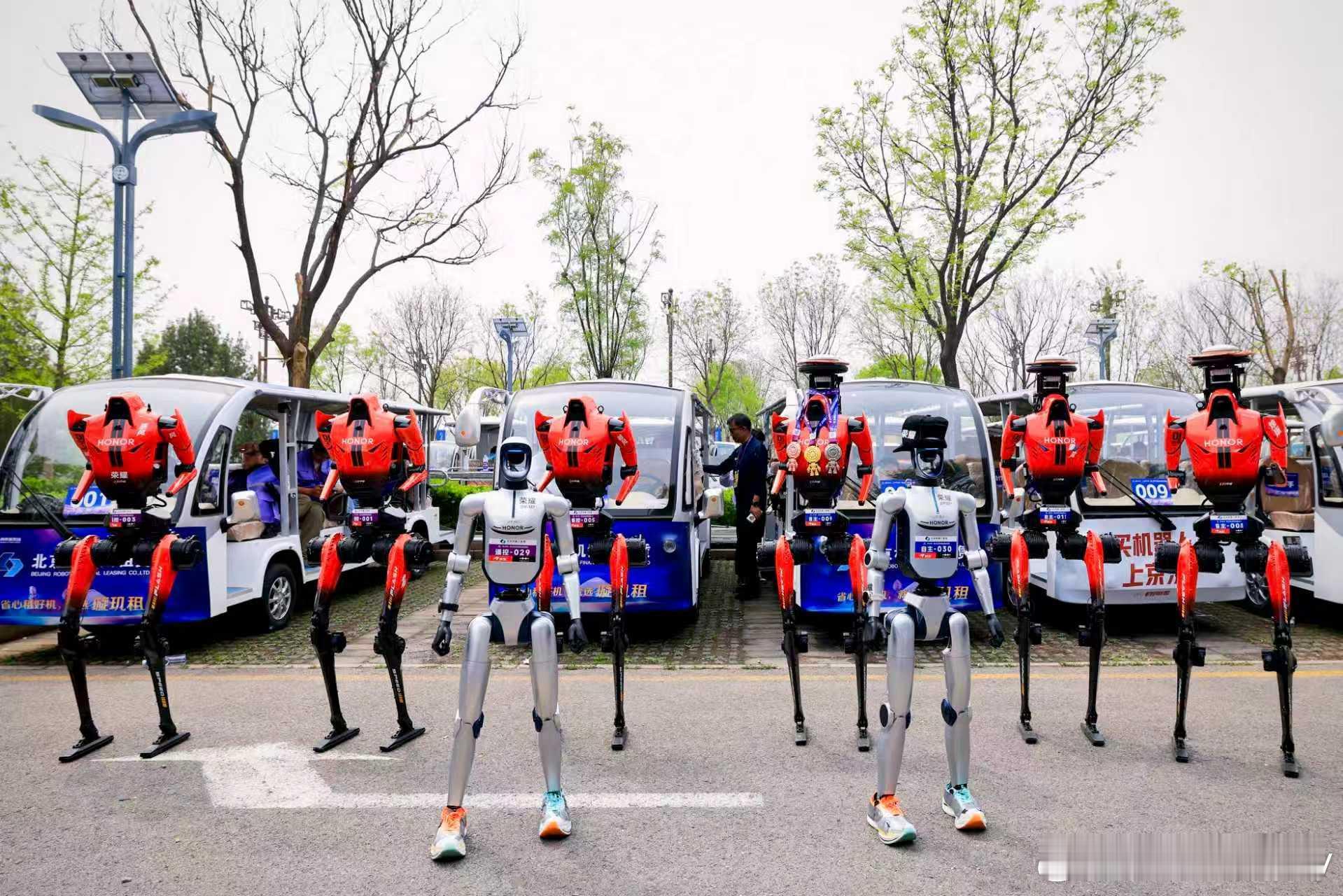 距离第一届亦庄半马仅一年，机器人领域便实现飞速发展，马拉松是对机器人从硬件到算法