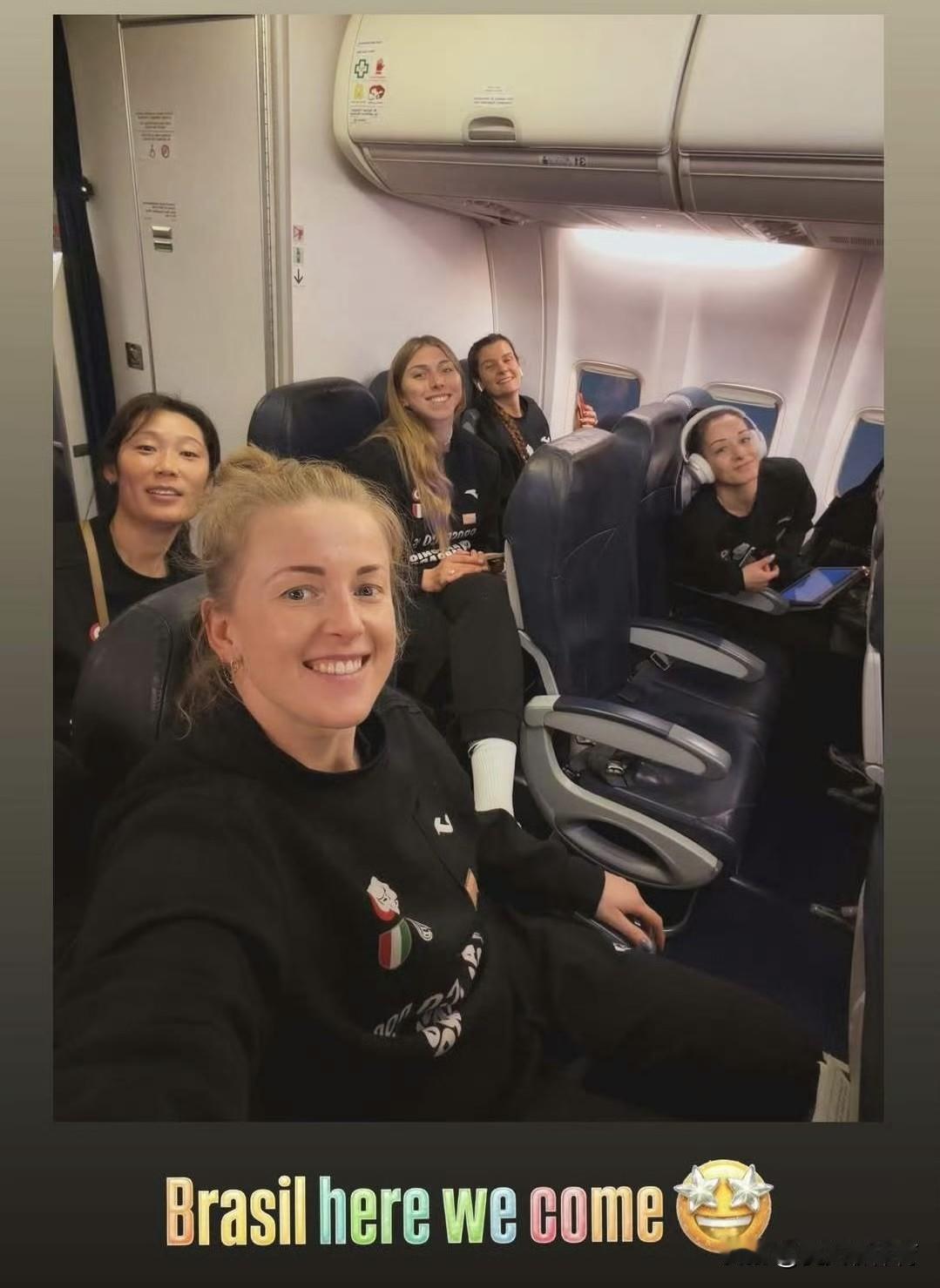 朱婷再次出发🛫参加巴西女排世俱杯！今天凌晨，朱婷所在的科内利亚诺俱乐部从威尼斯