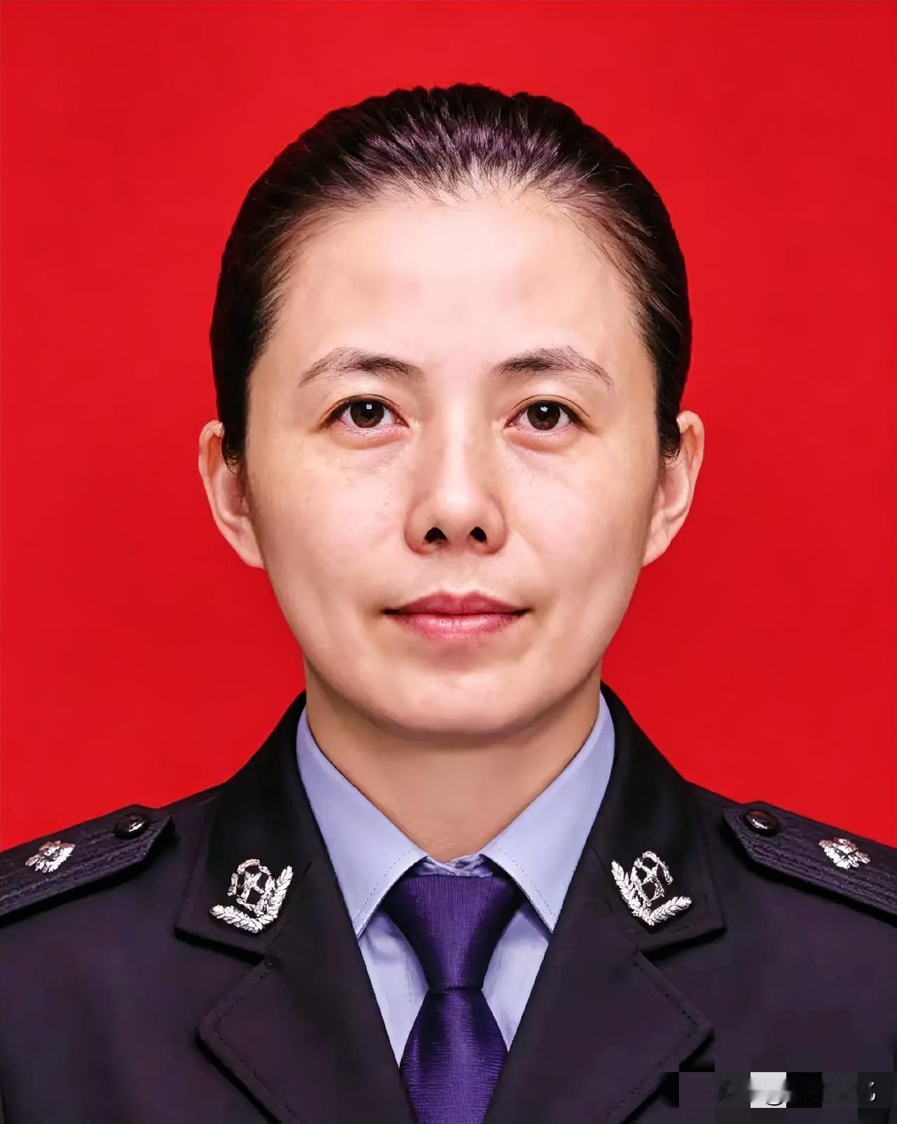 李健平，女，汉族，1975年7月生，中共党员，1991年入伍，1997年退役，现