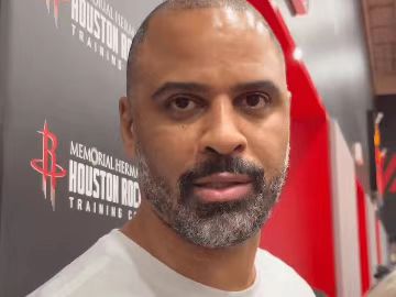 在输给独行侠之后，因为NBA杯赛半决赛要打，火箭队要接近一周时间没有比赛。而在今