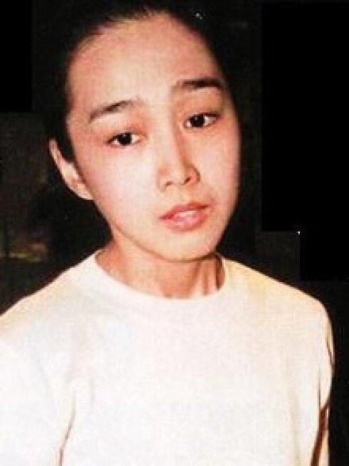 查了一下刘德华的老婆朱丽蒨，很多人都把她的名字打成朱丽倩了，其实，朱小姐做平