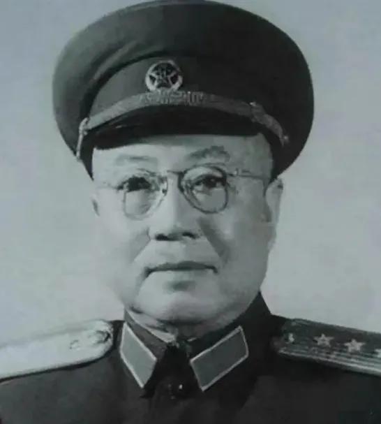 1946年，郭天民瞒着聂荣臻，把一万多该复员的老兵藏在了部队里——这件事，政委刘