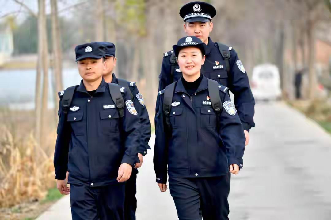辅警能转为正式警察吗？别再被谣言误导，三条正规途径说透。不少年轻人考辅警，