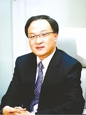 原中国移动集团党组成员施万中已坐牢15年，貌似还没放出来。施万中2010年在任