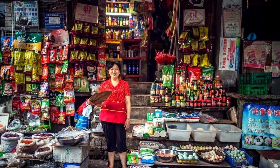 那些号称"厂家直销"的义乌商家，其实都在做二道贩子。你猜怎么着？现在连快递单都