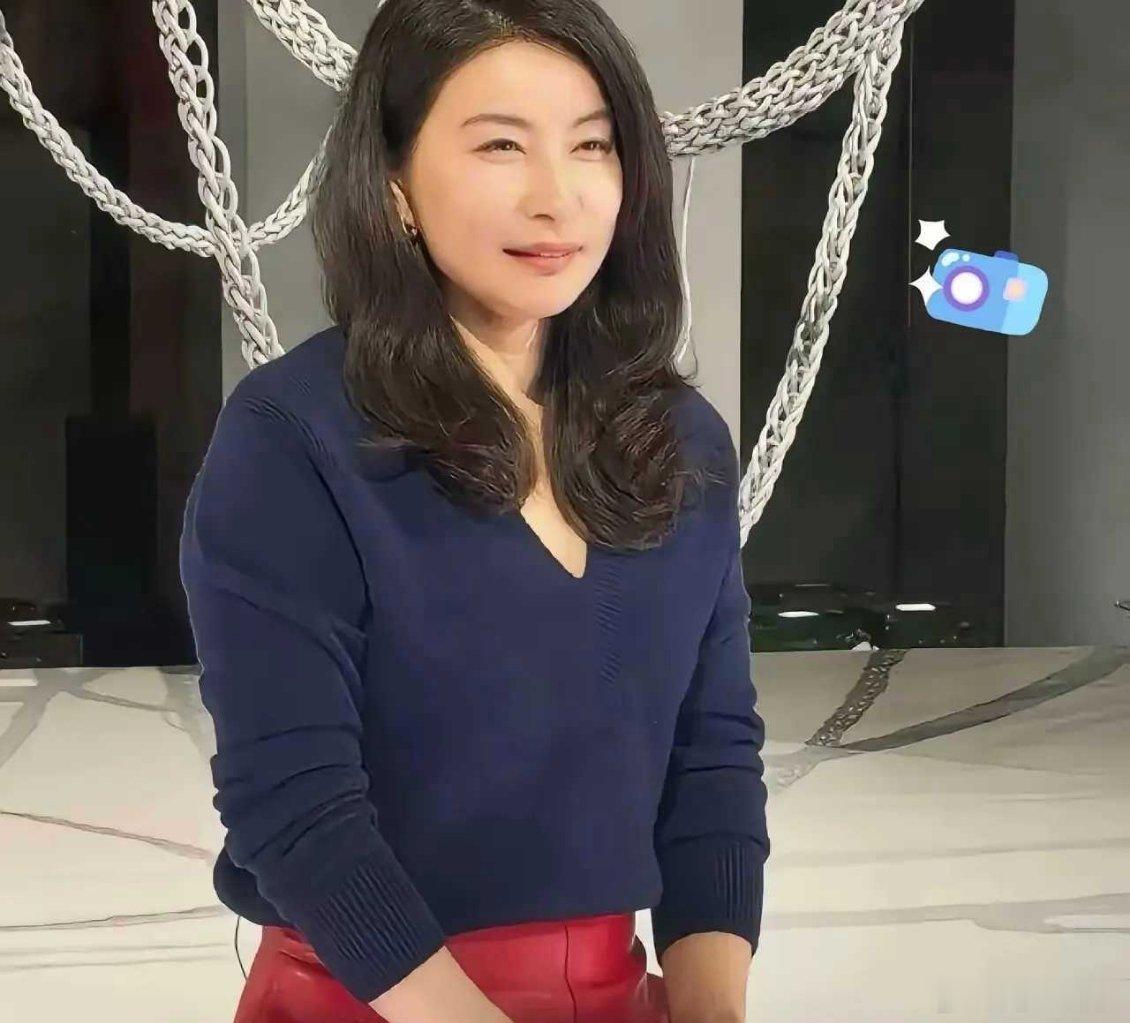郭晶晶认不认可娜不知道但这次霍家的内部家宴，郭晶晶临时有事没参加，明眼人都能看出