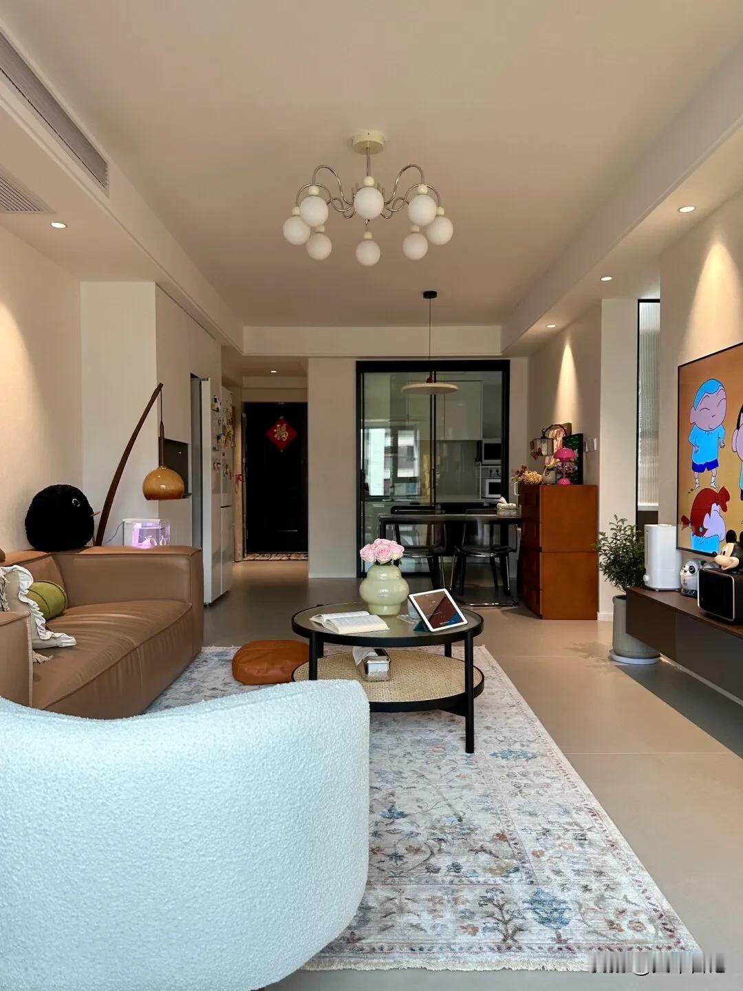 大伯2021年给闺女置办了一套138平的房子，当时单价9200元，总价127万，