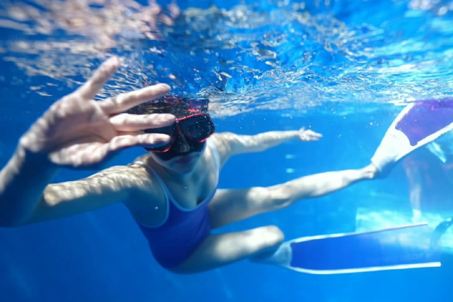 任敏潜水～水下照任敏