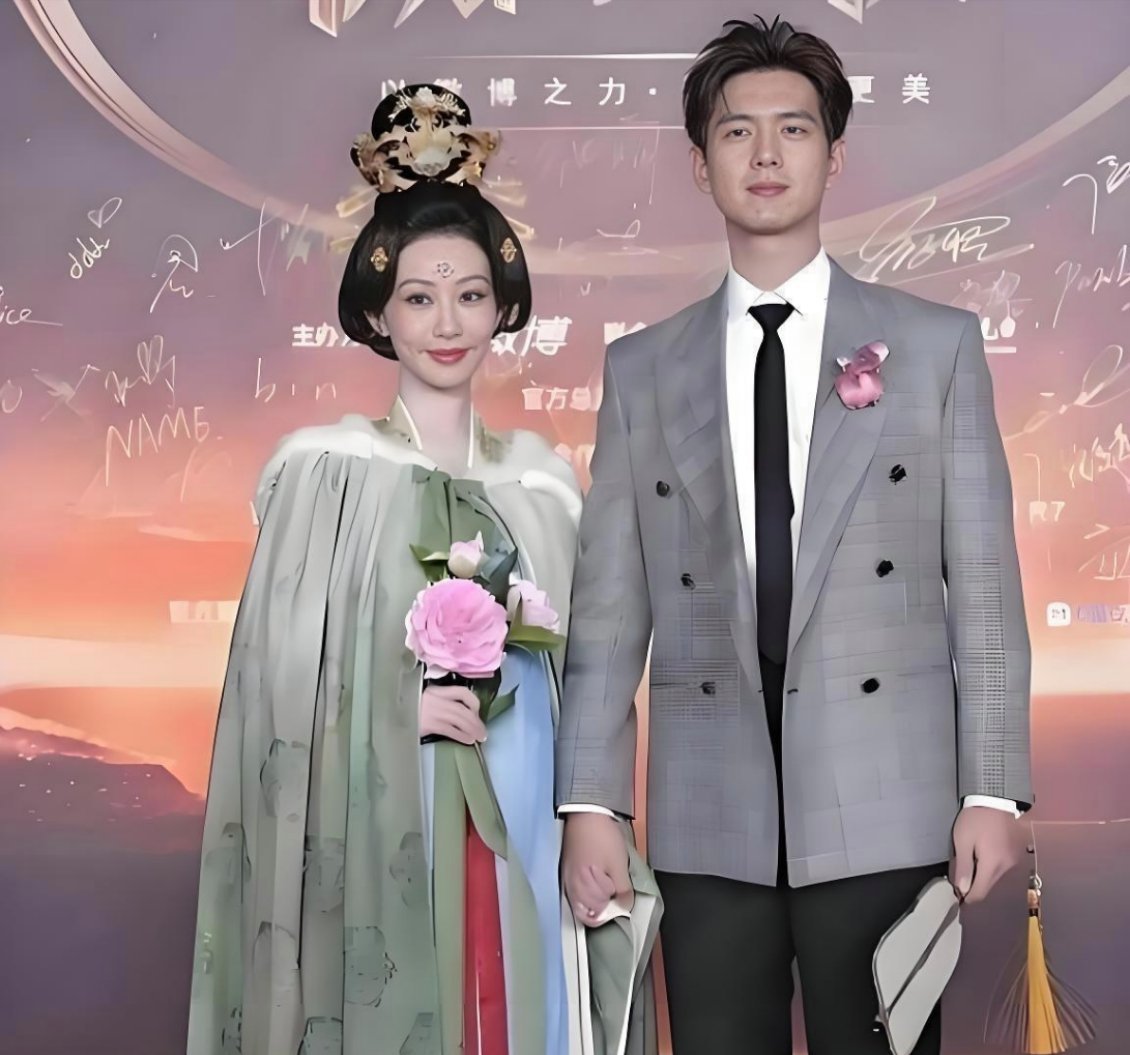 杨紫和被她带火的男星关系是这样：1.肖战：已取关，见面礼貌打招呼，传恋爱是粉丝自