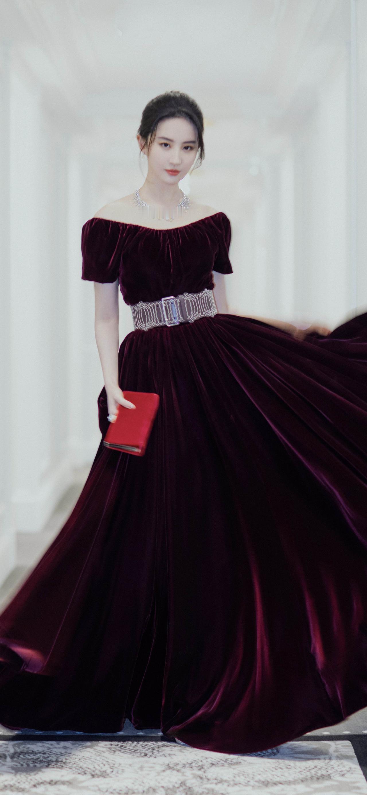 美女壁纸-第5736期-刘亦菲