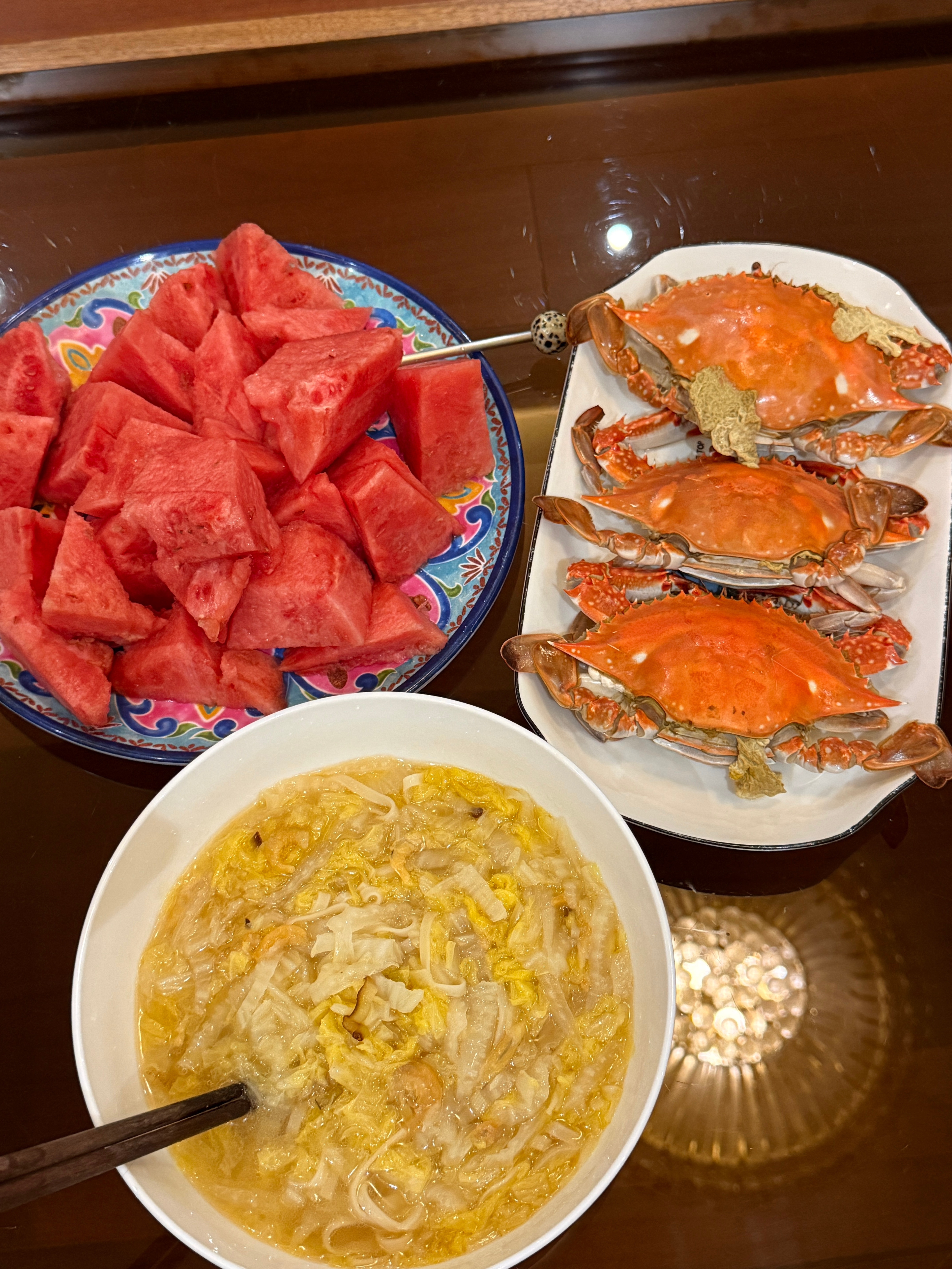 朴素的一餐今天晚饭吃的比较晚，下午和老酱吃了包子不饿，晚饭老酱继续吃包子，这些