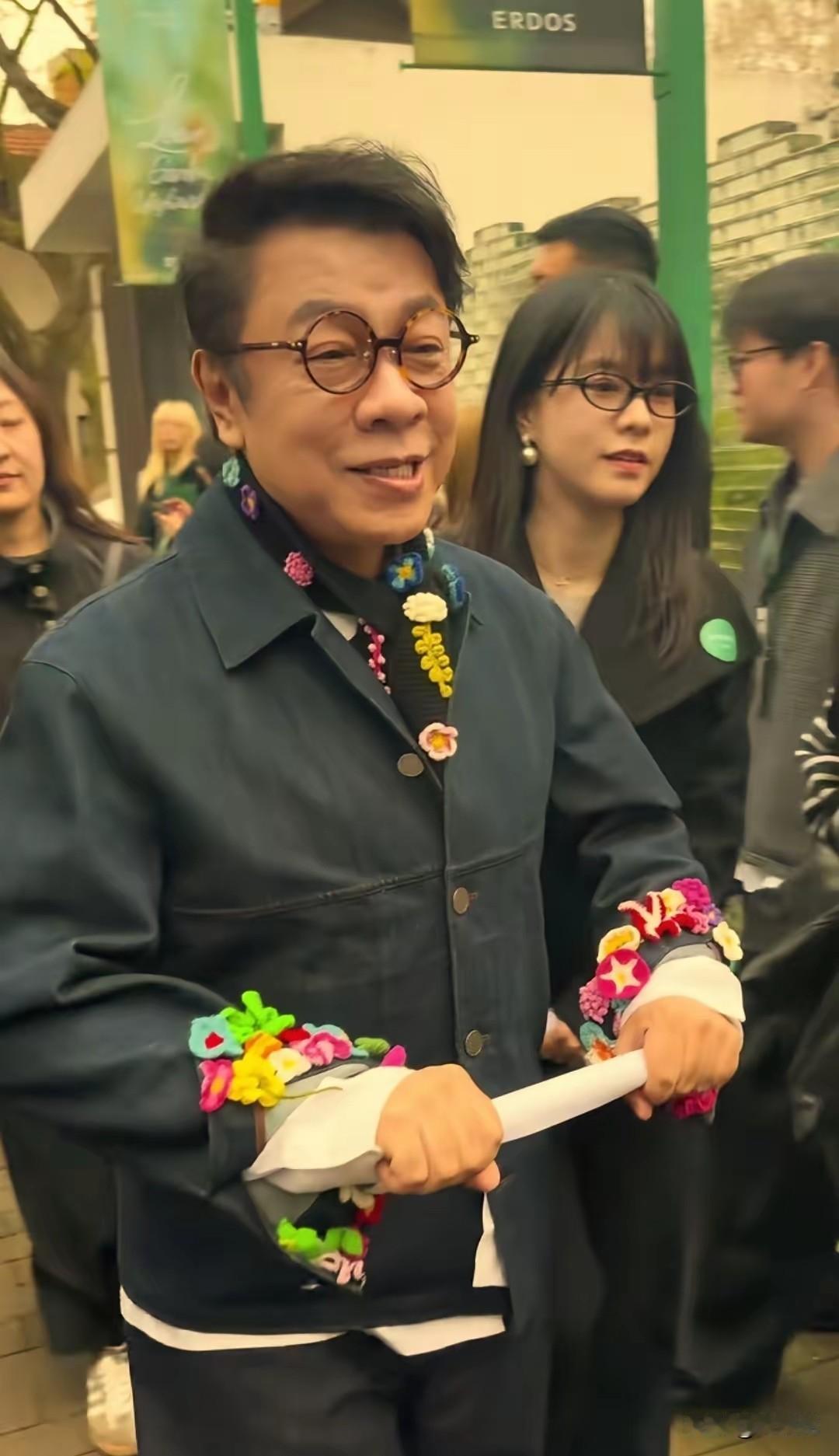 零跑汽车反应真快，第一时间删除了与蔡康永有关的短片视频，而且声明蔡康永并不是自己