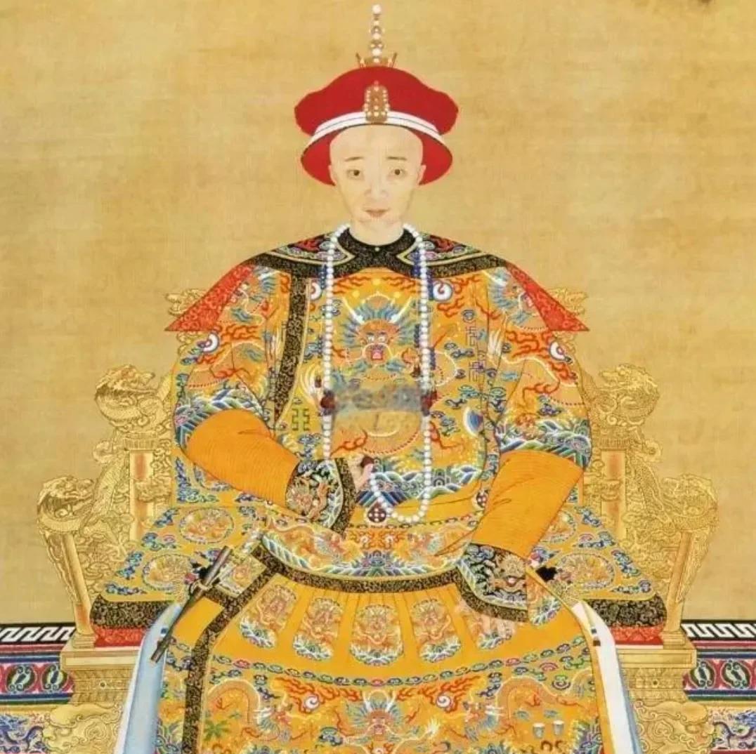 嘉庆、道光、咸丰这三代皇帝，能力最强的应该是咸丰。实际上，咸丰继位后面对道光留
