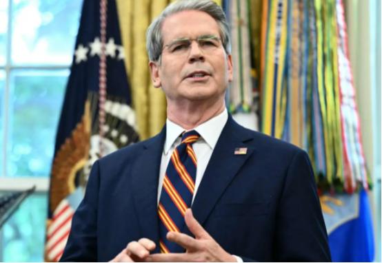 美国财长摊牌了！贝森特明确表示，决不允许中国出现“数字丝绸之路”，绝不能让中国