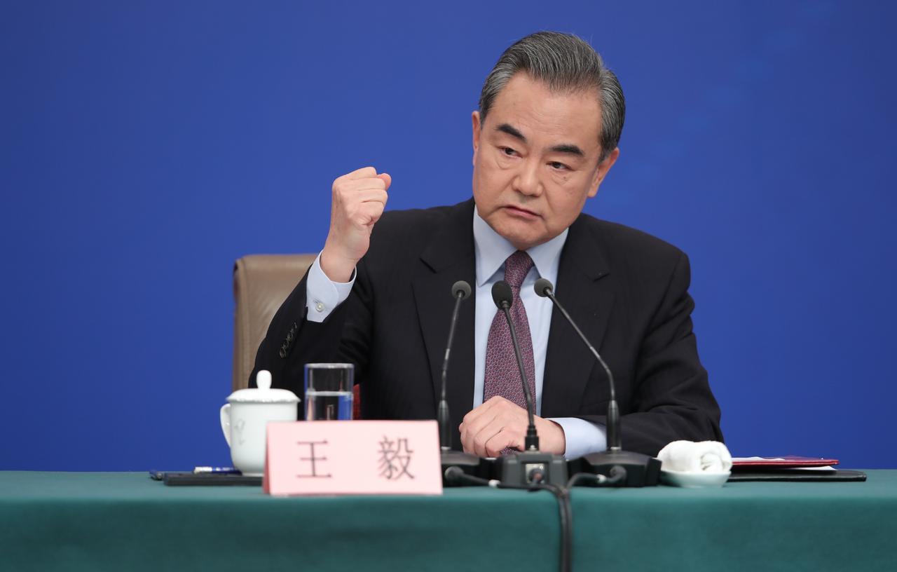 王毅亮明底线，拒绝当世界主导者1月4日王毅在北京同巴基斯坦副总理兼外长达