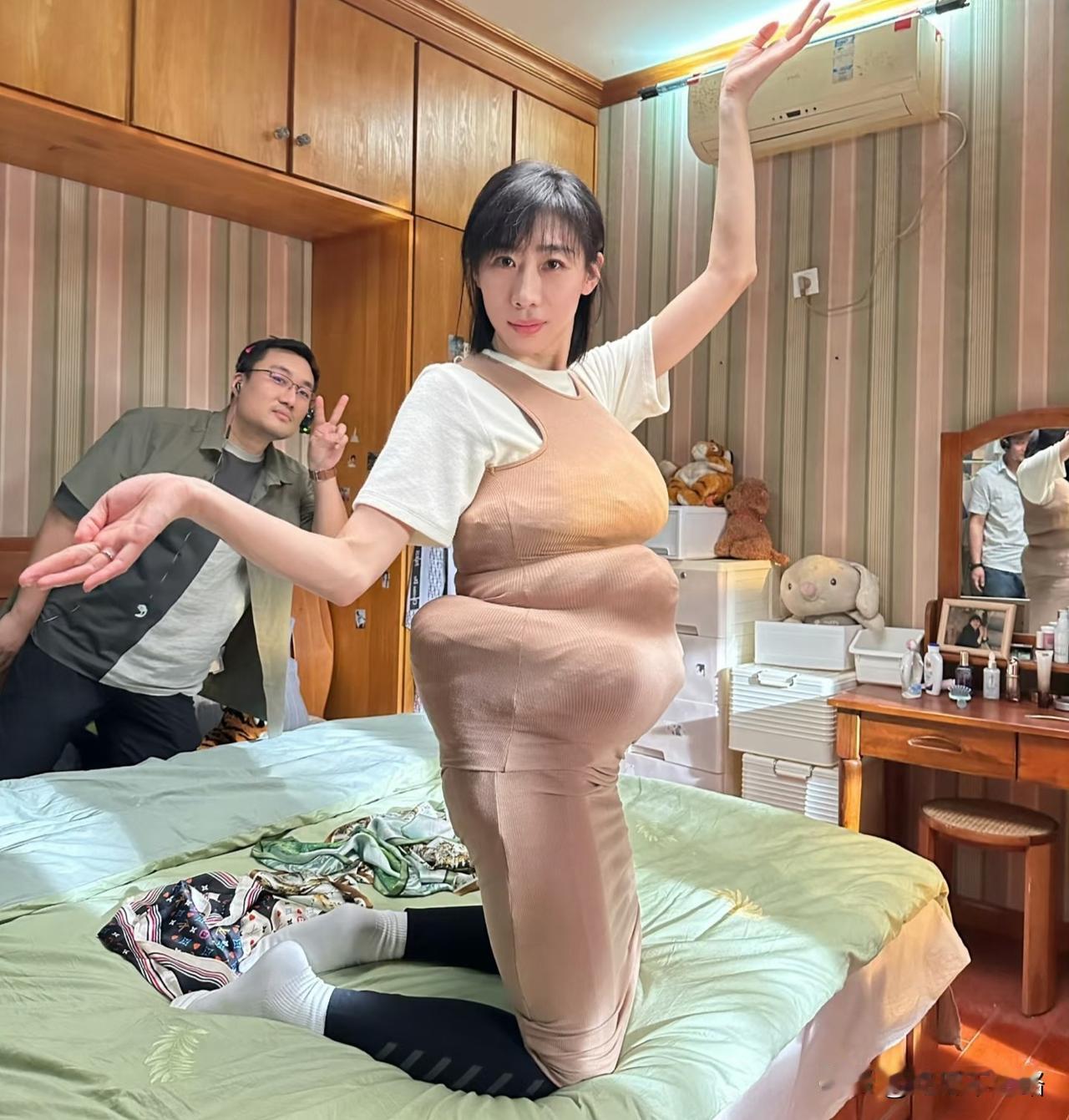 37岁的任素汐只要不塌房，演技好不好已经无所谓了，因为她最大的优势不是演技，