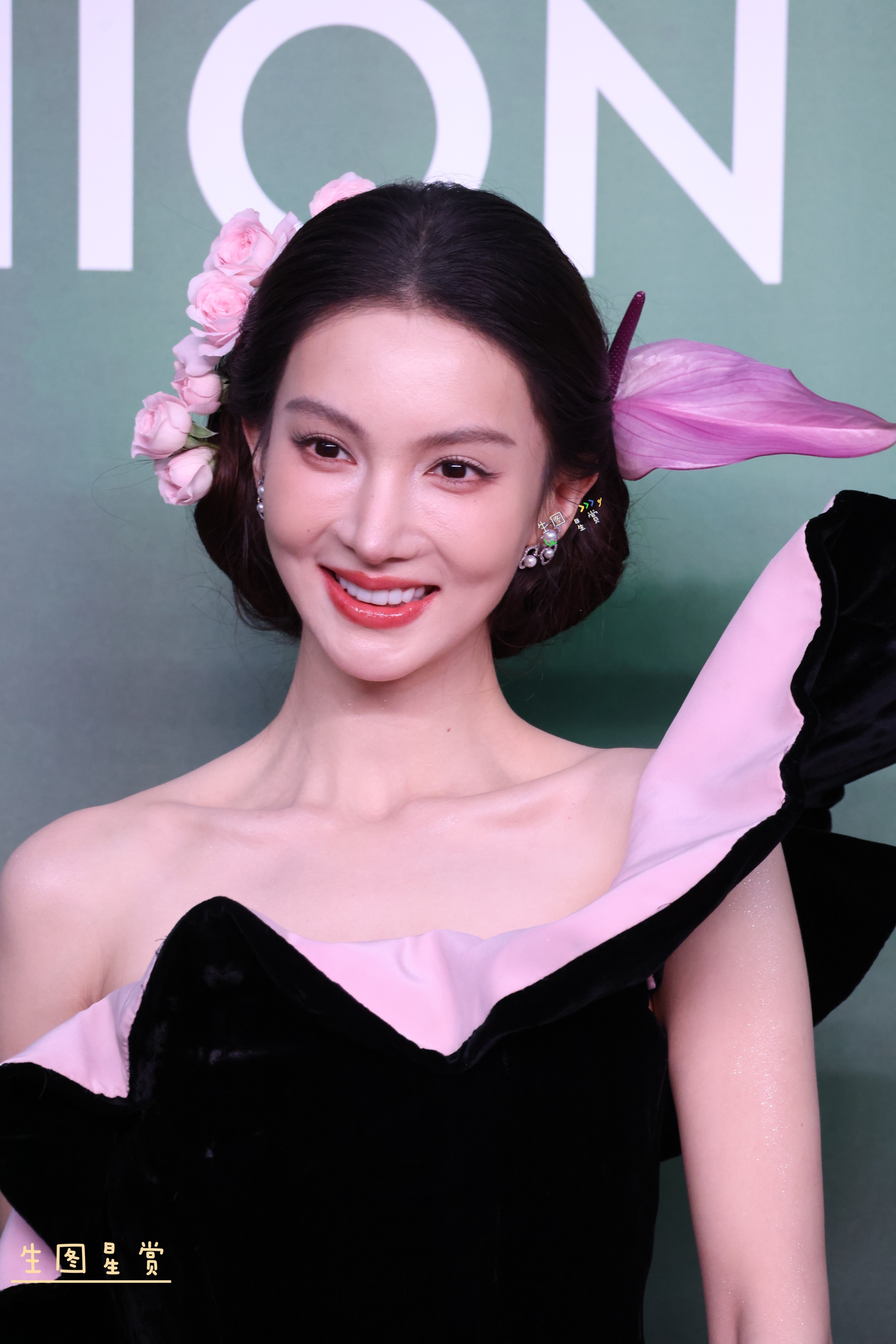 金晨×vogue红毯芬芳馥郁的长腿大喜🌸VOGUE盛典百花齐放​​​金晨[