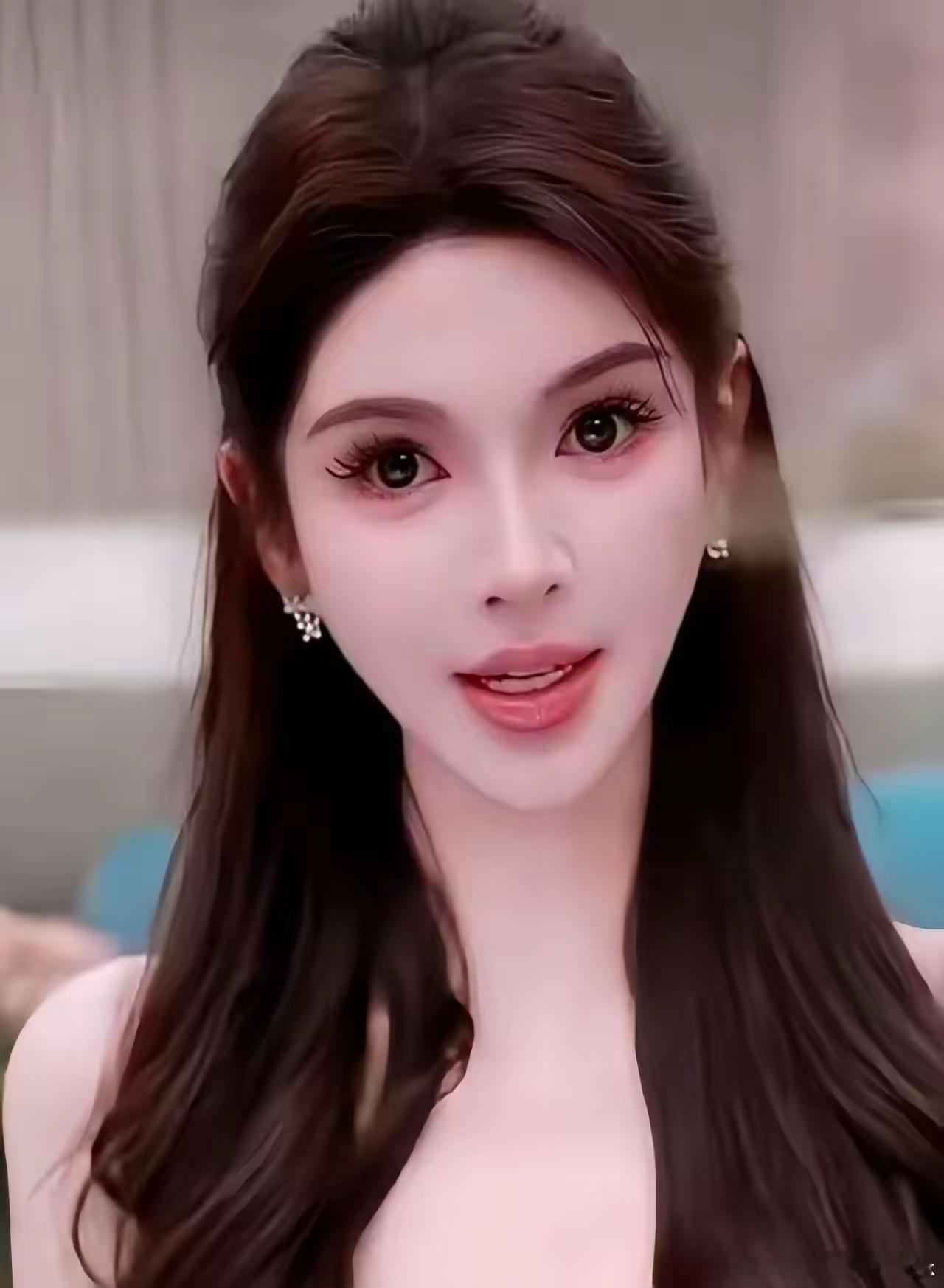 看了叶珂直播，有一点我实在想不明白，她跟着黄晓明也是见过大场面的人了，按理说审美