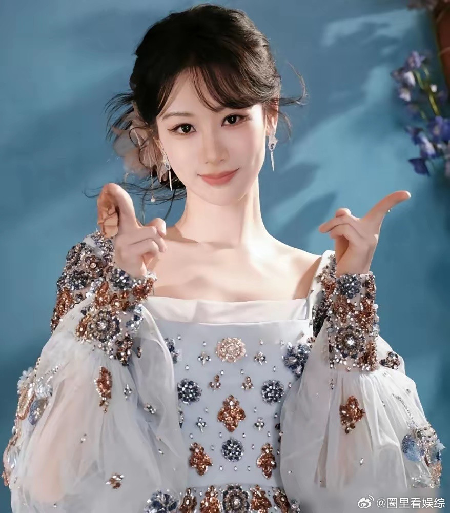 杨紫那部被压了快5年的《青簪行》，竟然真要抬上来了，据说男主戏份大删，直接变无人