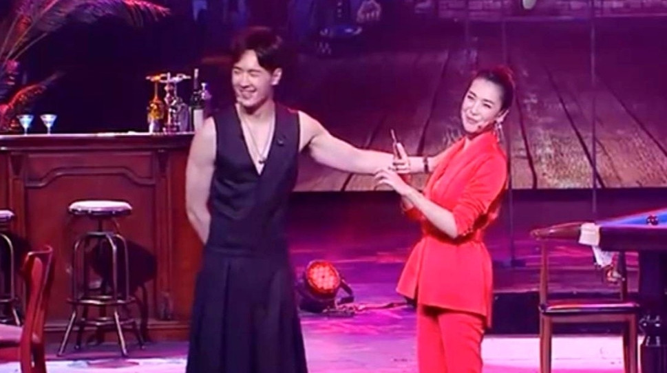董璇连夜发声明替高云翔擦风波，半年后他却在上海领证，女儿今年5岁。网友翻出当年