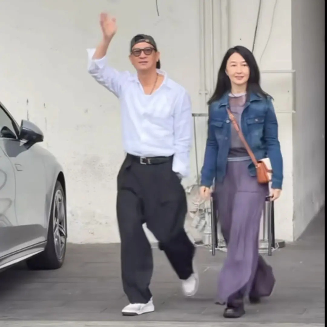 一个人过得幸不幸福，真的能看得出的，但凡过得不好，状态绝对没那么好的...荷姐还