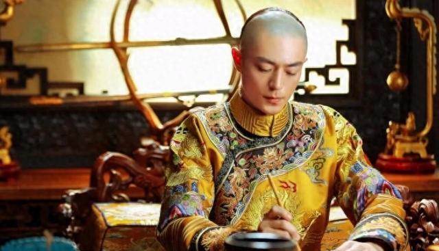 1750年，乾隆生病，皇家太医们治了很久却没有好转，一乡下郎中把脉后，大哭道，“