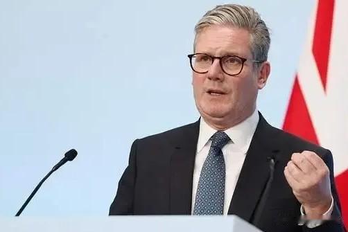 这家云南菜馆好像前美国财长耶伦曾光顾过，此次一行人算是步了她的后尘。从这一行人访