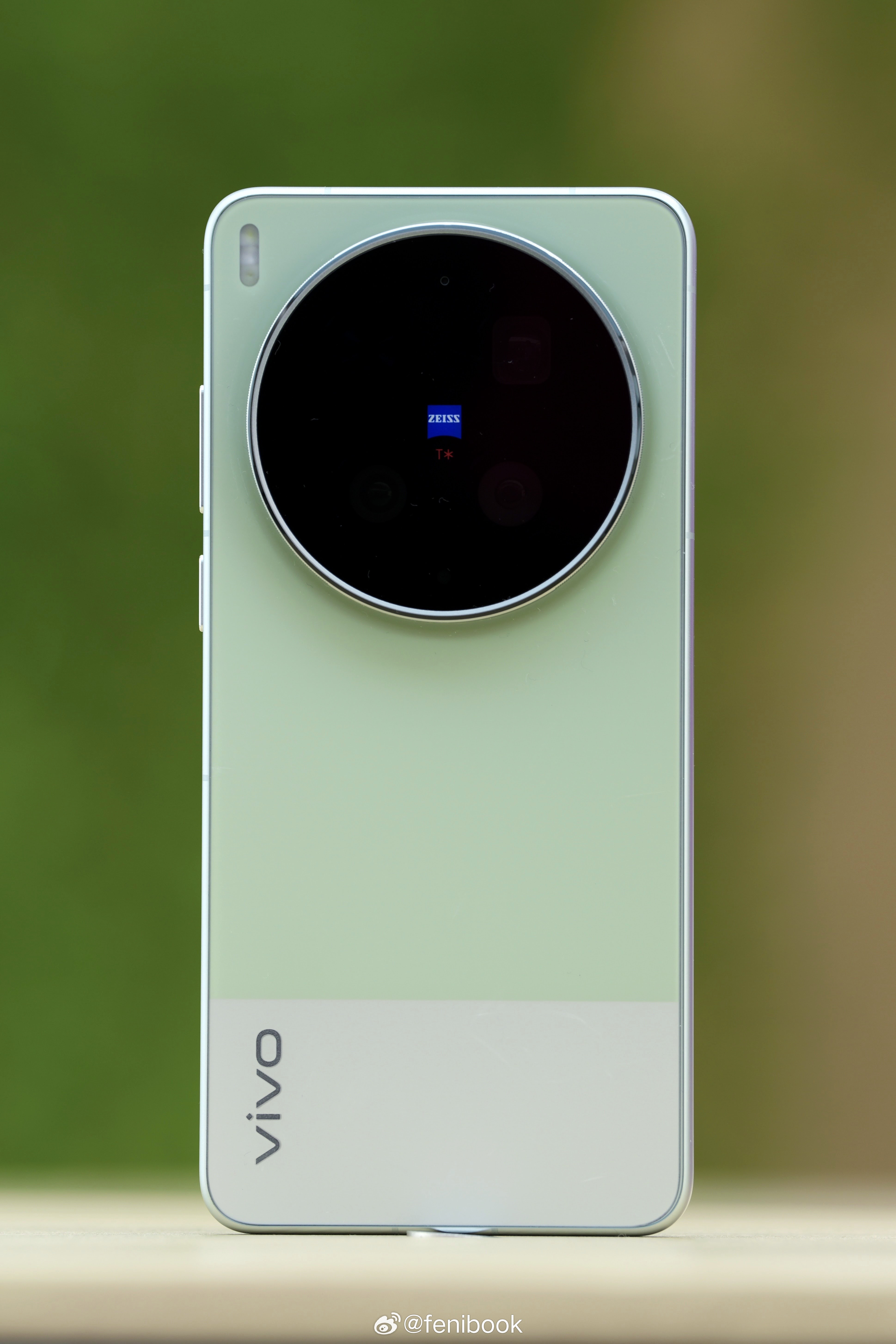 vivoX300Ultra的35mm主摄，动摇了我买索尼黑卡3的决心！有人