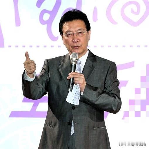 赵少康又气急败坏了,以小人之心度君子之腹,他脸红脖子粗的喊叫着,说:大陆现在就是