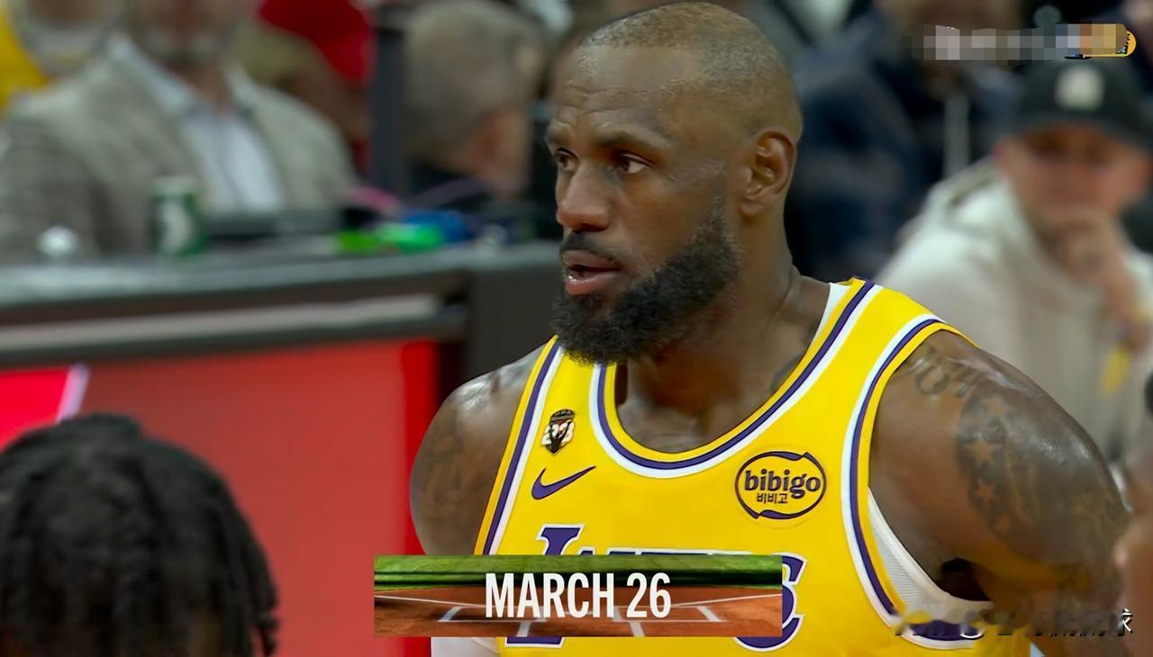 湖人巨星詹姆斯终于肯夸奖队友艾顿了！在今天湖人客场以100：92战胜火箭的赛后采