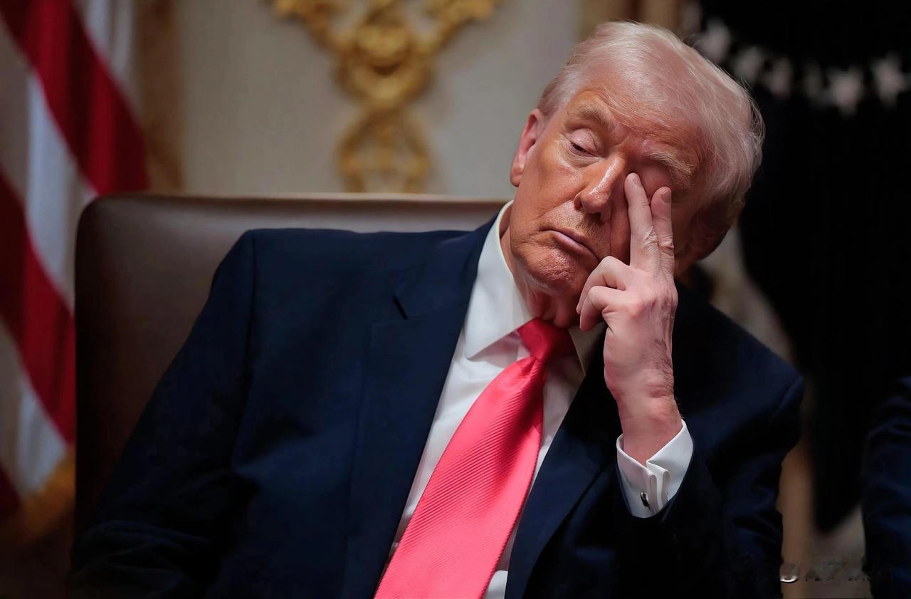 对抗升级，美国闯下大祸，普京怒斥白宫，特朗普敢怒不敢言。用一个词去描述美国的对外