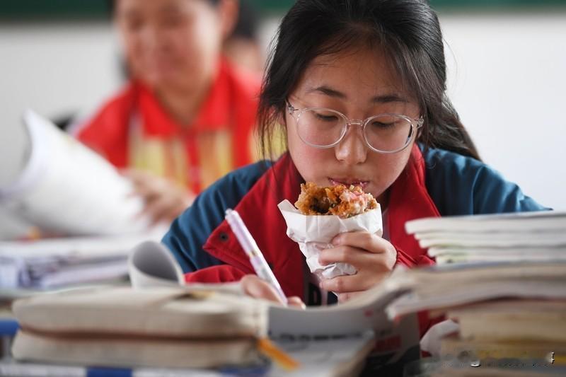 高三复习期中成绩这个样子可以吗语文119数学60英语