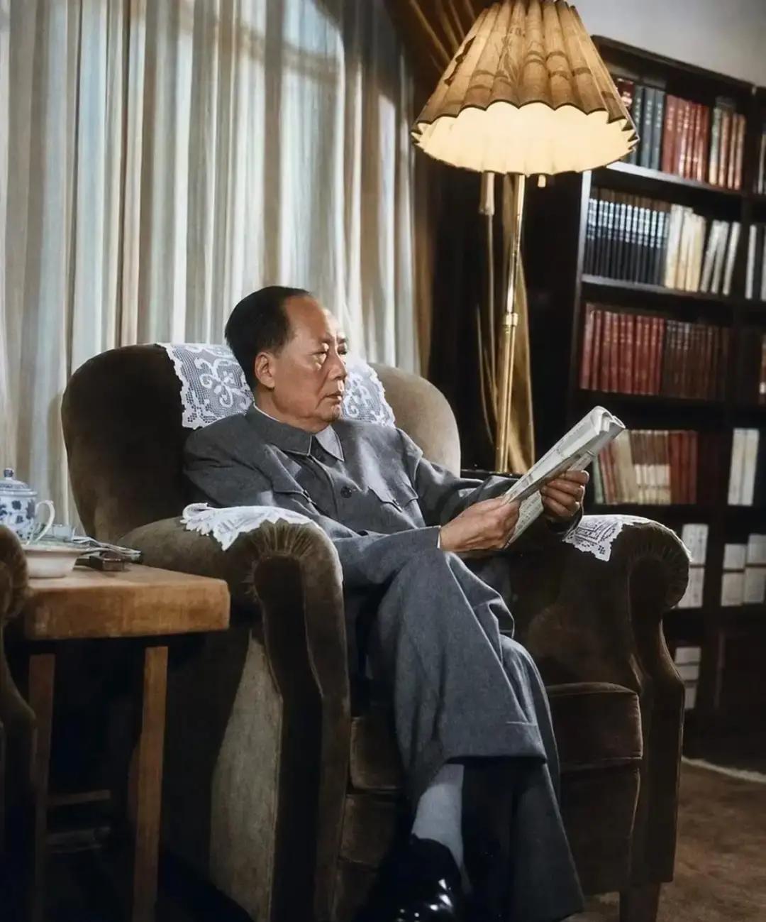 毛主席评明史的时候，给了一句中肯评价：“《明史》我看了最生气。”但有一个皇帝，他不但没骂，反而给了极