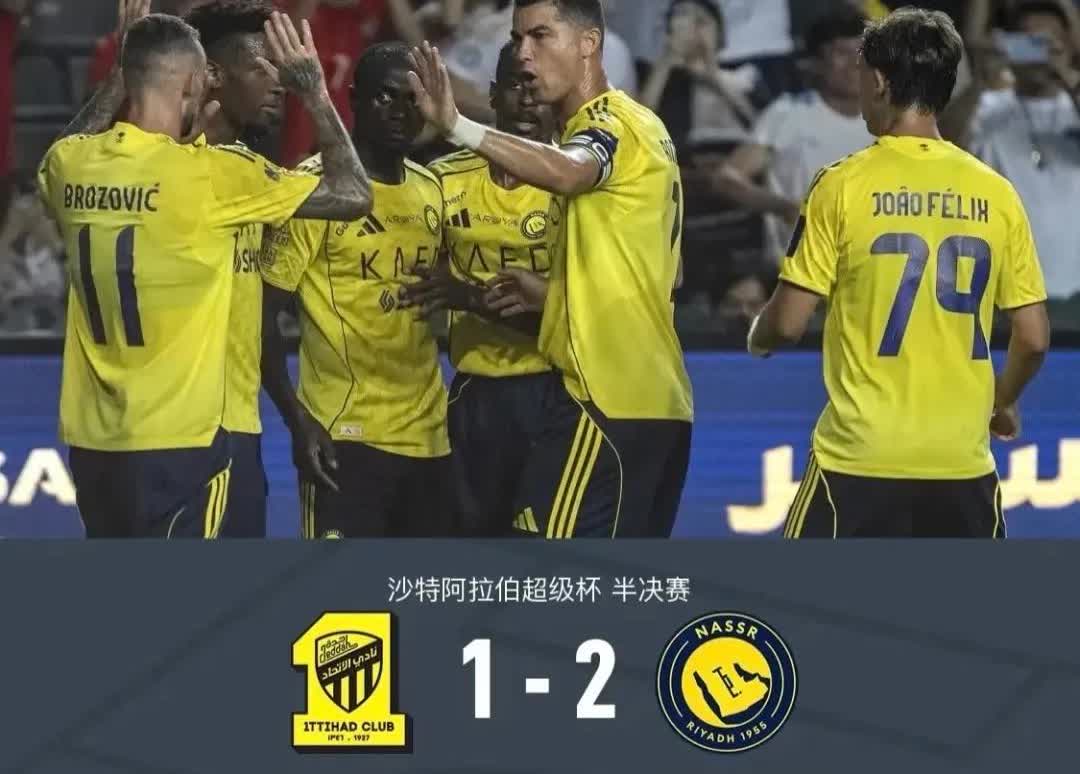 C罗香港行，踢91分钟，谢场+送球衣！梅西香港行，踢0分钟，静坐+不互动！