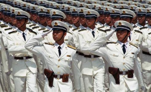 为啥海军的军费总是要比陆军高出好几倍？就这么跟你说，海军是唯一一个能在1天之内，