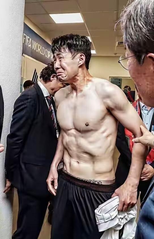 这回真让网友说中了！韩国队世界杯踢完回国，待遇跟国家罪人，近乎没有两样。堂堂