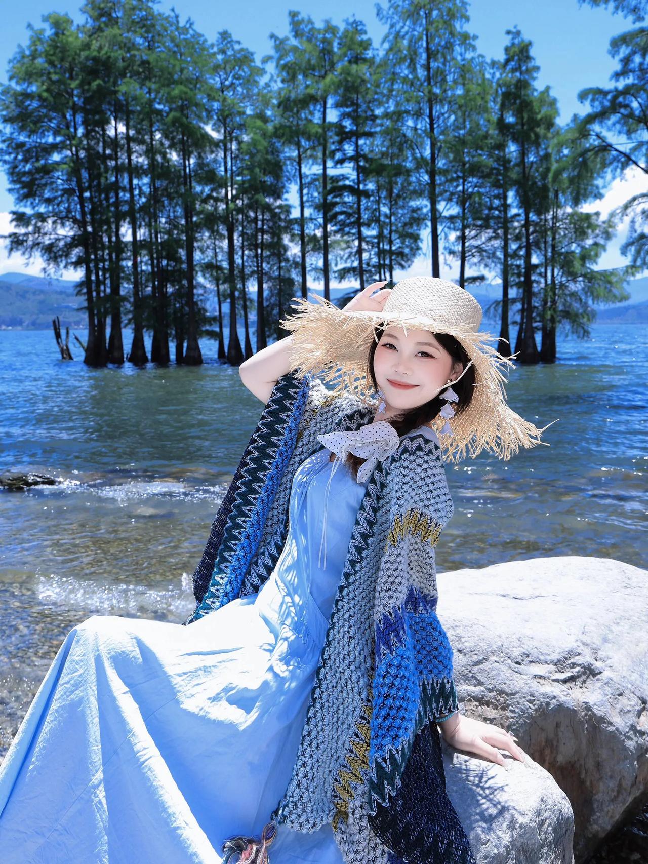 在湖边享受阳光