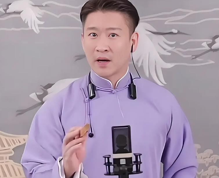 岳云鹏演唱会引爆争议，曹云金：说相声的就该好好说相声！岳云鹏的首场演唱会不仅