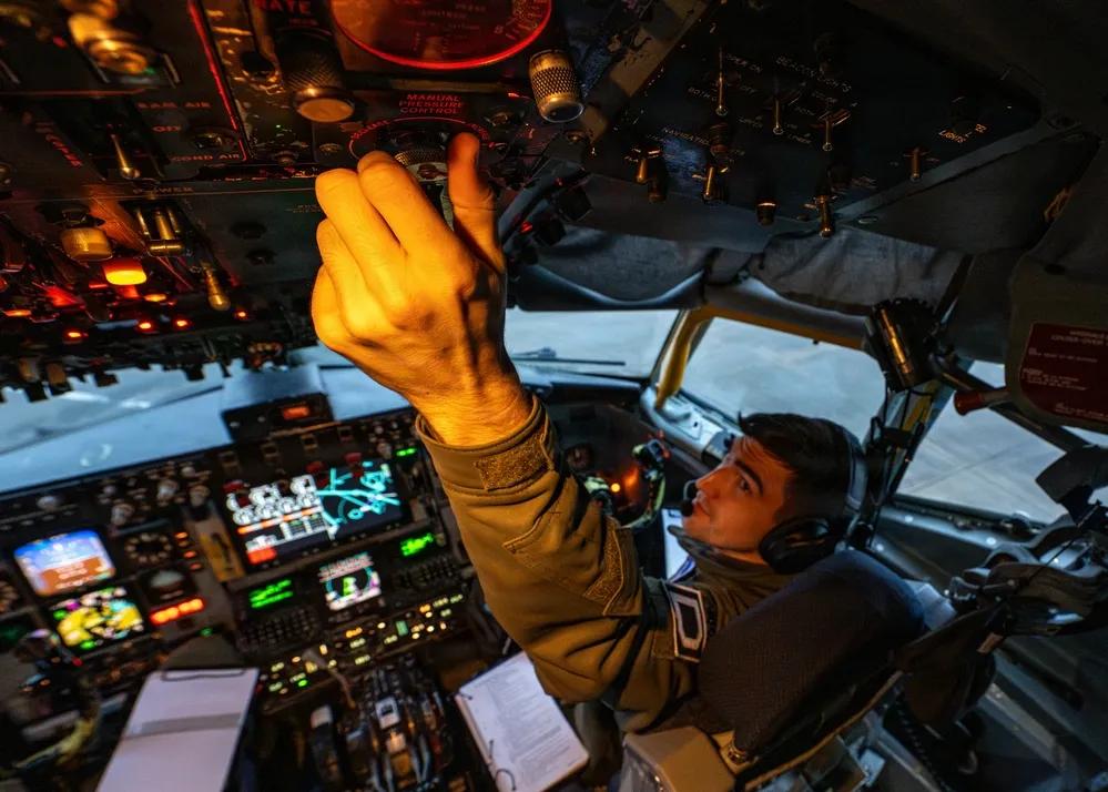 空中加油是美军苦练的一项基本技能。2026年2月2日，美国空军一架隶属于第48