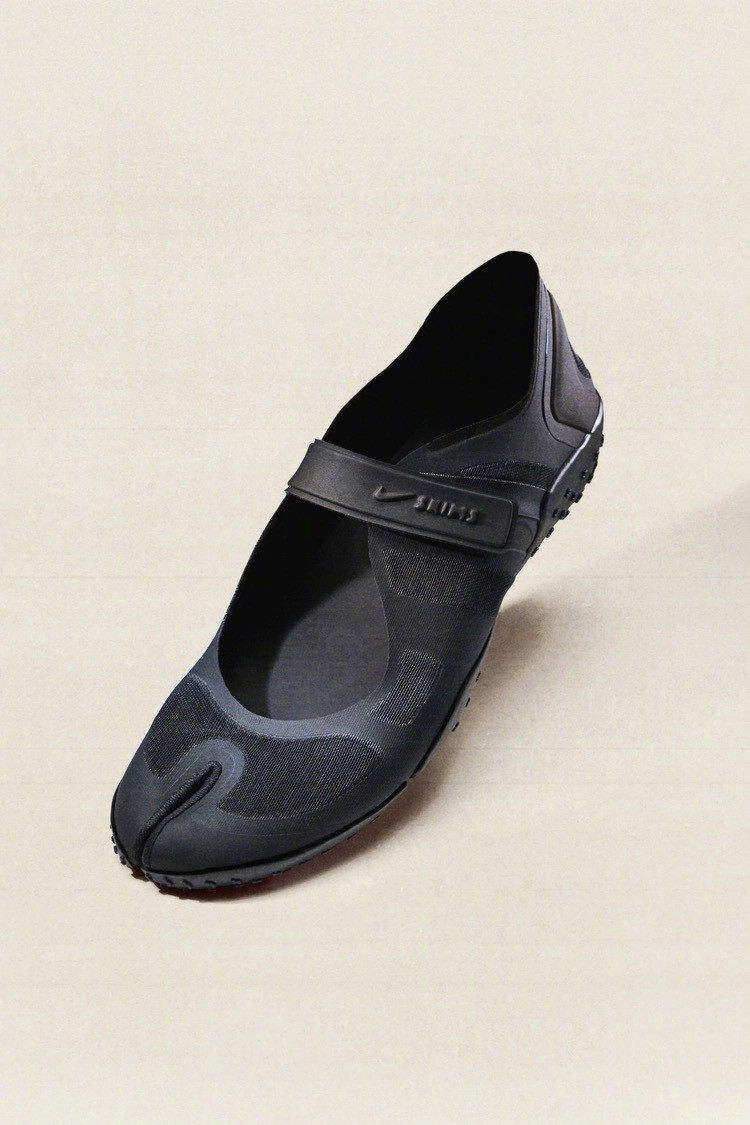 NikeSKIMSRiftMeshSKIMS与耐克合作首次推出联名鞋款，无缝