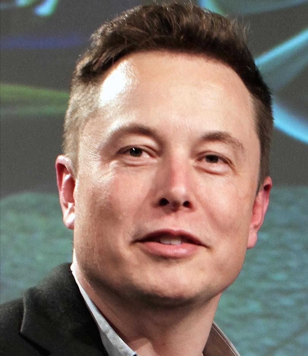 马斯克说，大概从2030年开始，很多人会突然发现自己的岗位没了，而且这次不是工厂