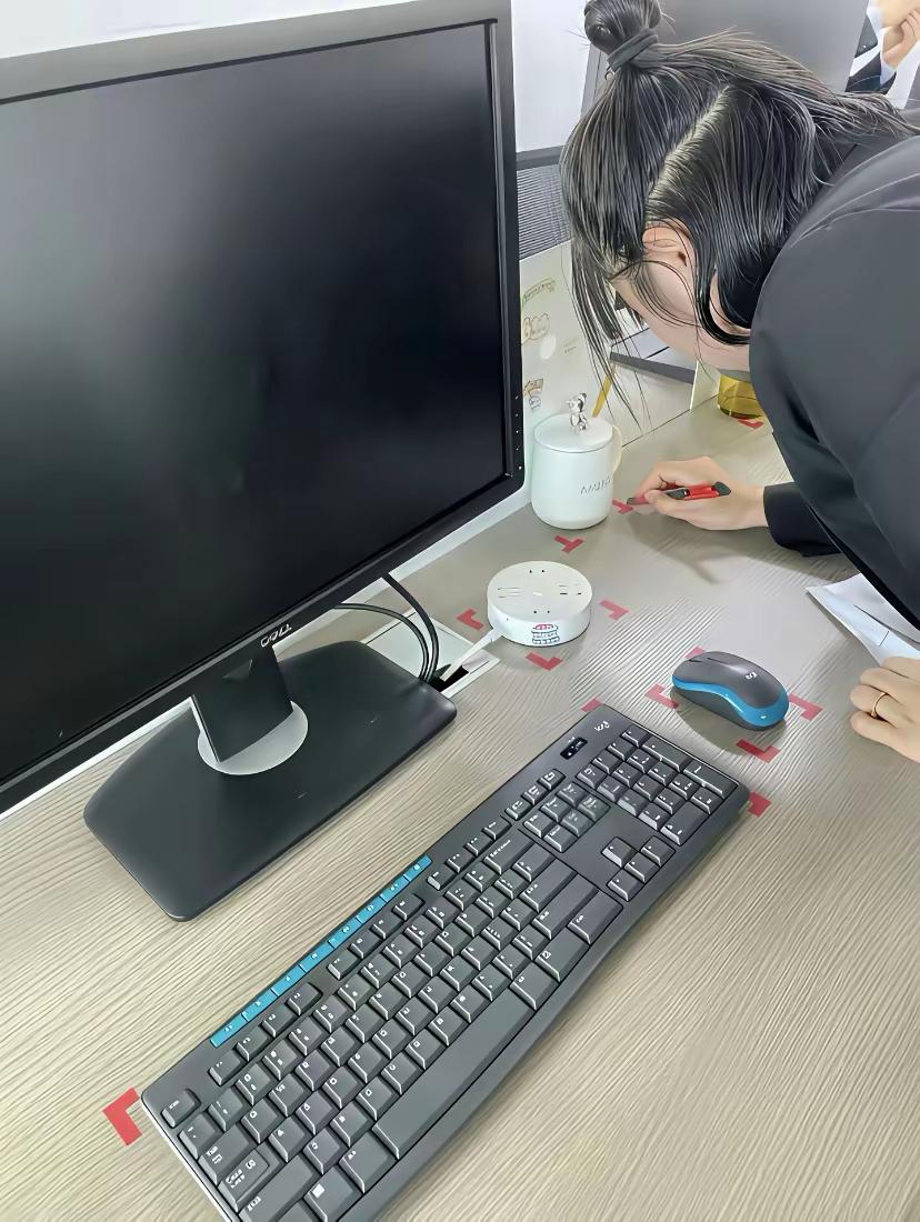 单位敢这么玩，应该待遇不错。