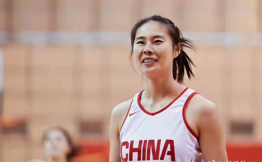 45分大胜收官！中国女篮热身赛两战狂胜对手160分，宫鲁鸣这波操作可以北京时间