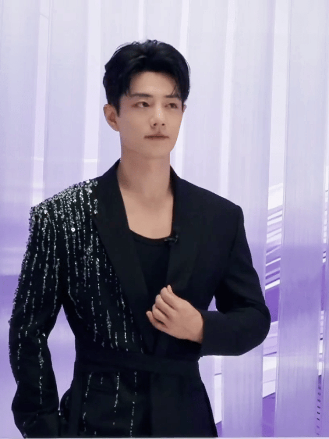 肖战直播你比钻石闪耀，这张脸绝了​​​