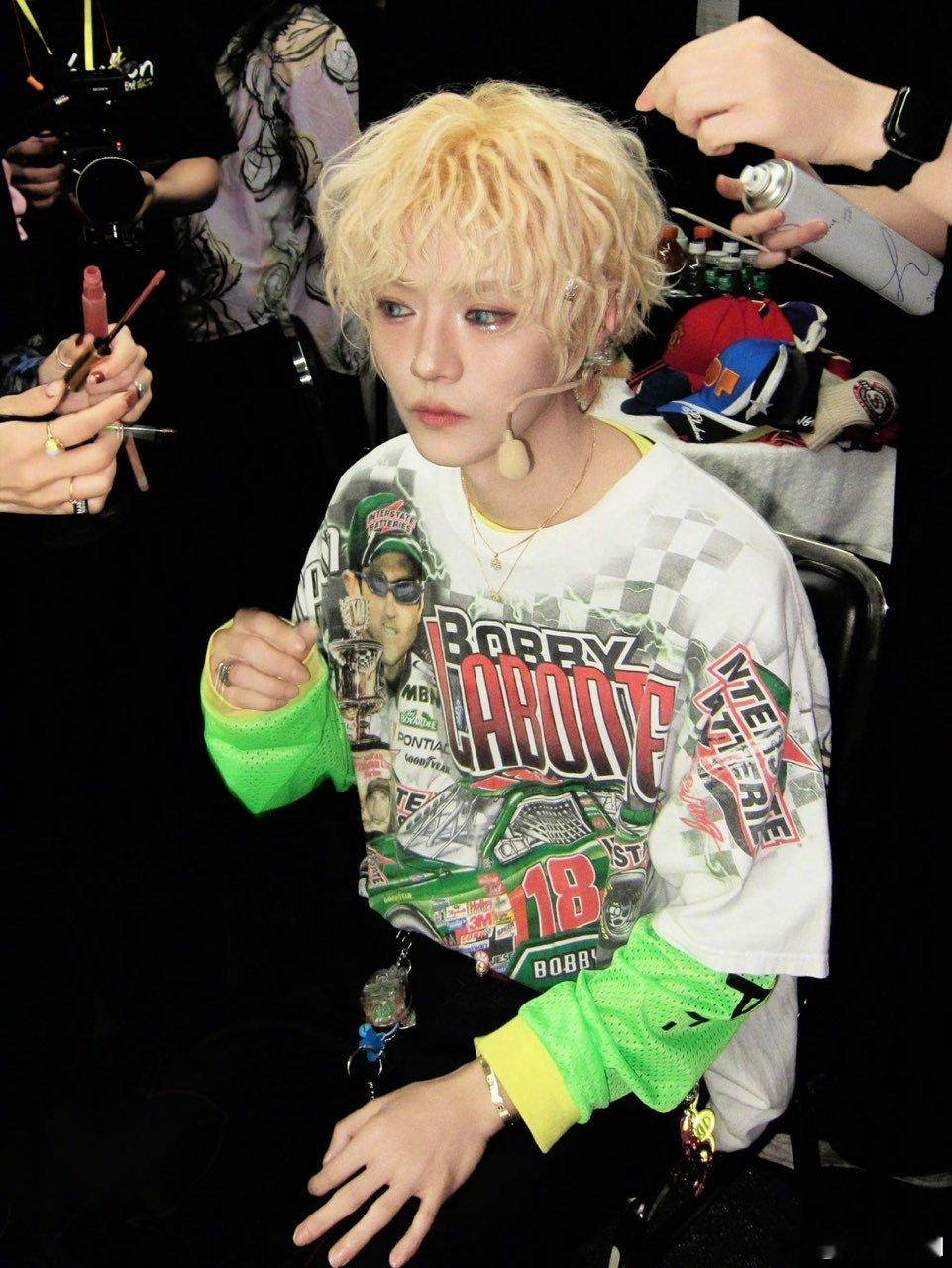 邓超给小鹿的超哥也太会了吧！还没走近就知道是给小鹿的信，这默契绝了