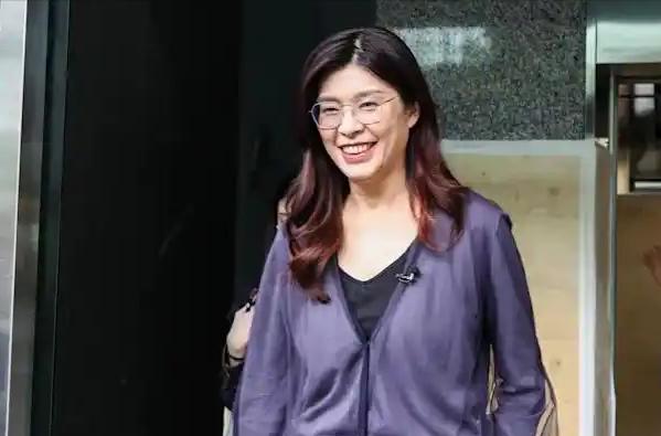 郑丽文公布第四波人事任命，朱立伦尴尬了，洪秀柱罕见喊话郑丽文根据台媒最新消息